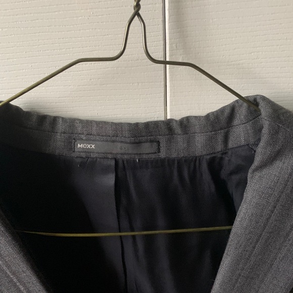 Mexx suit - Picture 2 of 5